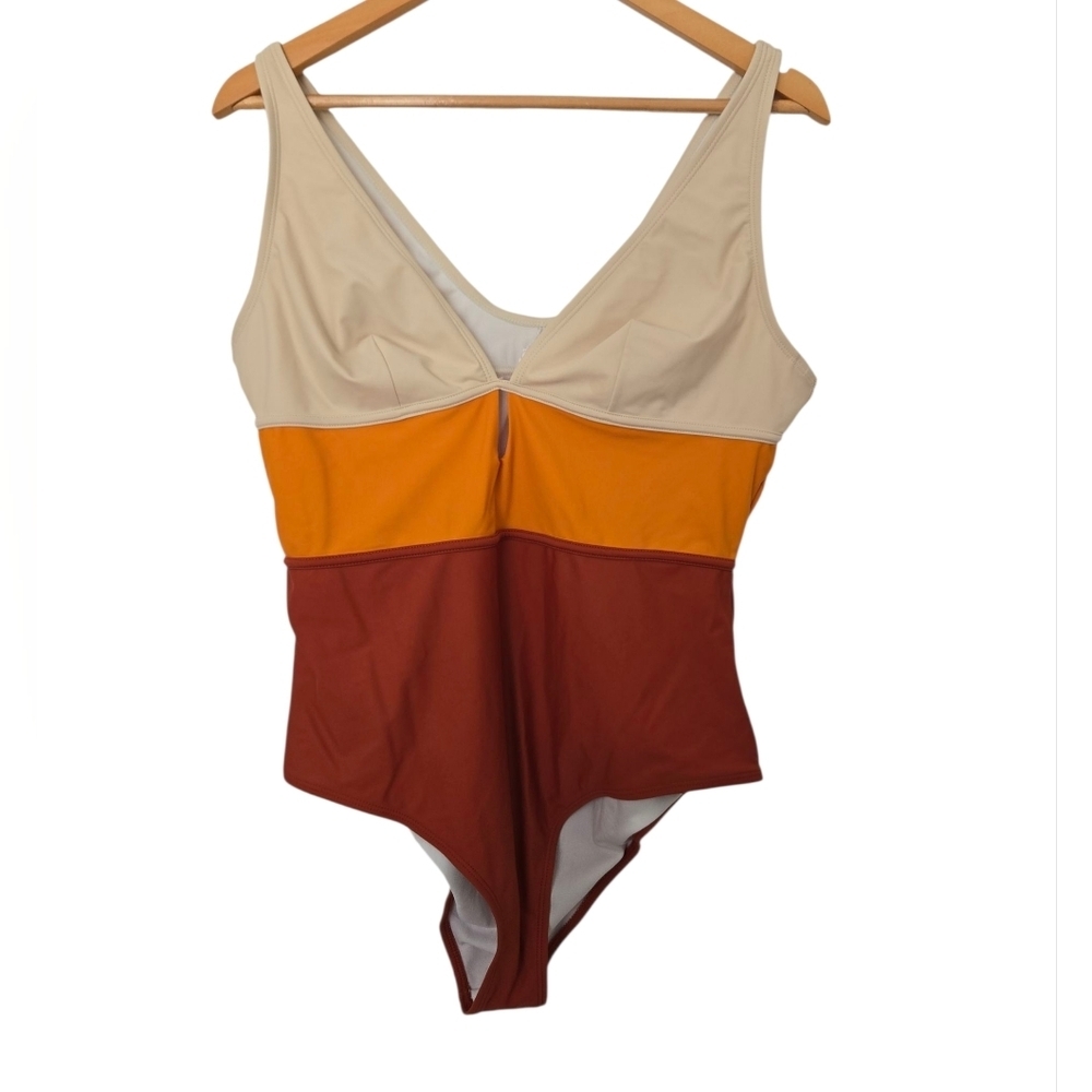 Cupshe Elegant Cream and Tan Swimsuit Size Xl